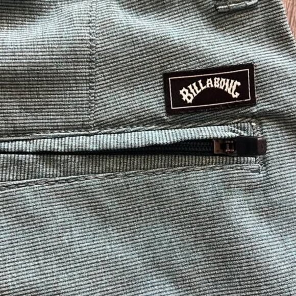 Billabong Boys Quick Dry Shorts Crossfire Submersibles Size 5 / M - Picture 2 of 6